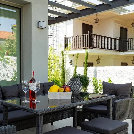 Gaia Maisonettes Ferienhaus *