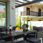 Gaia Maisonettes Holiday home *