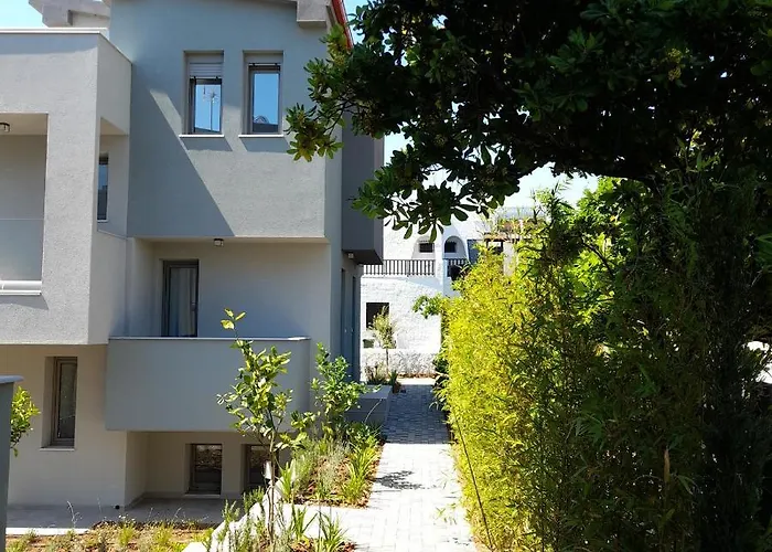 Gaia Maisonettes Nea Kallikrateia