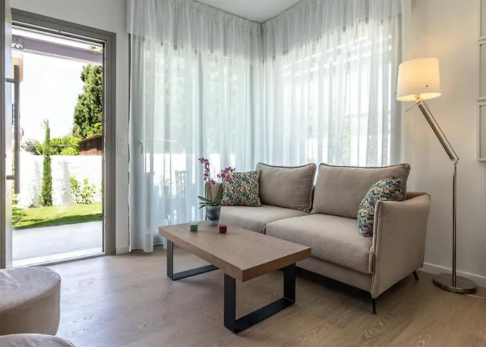 Gaia Maisonettes Nea Kallikrateia